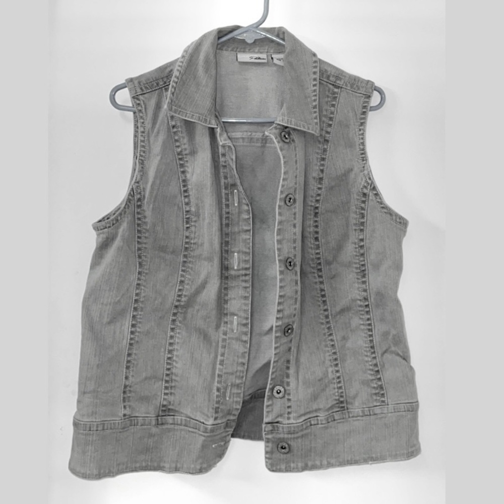 ❗️CHICO’S Vest❗️